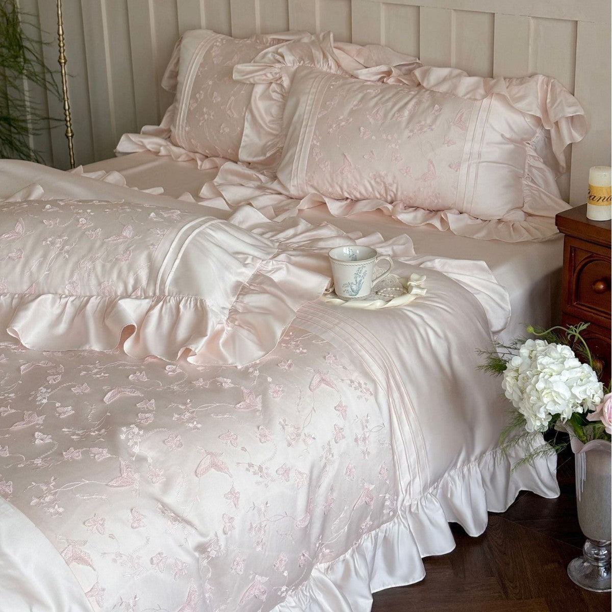 Pure Lily of the Valley Embroidery Bedding set