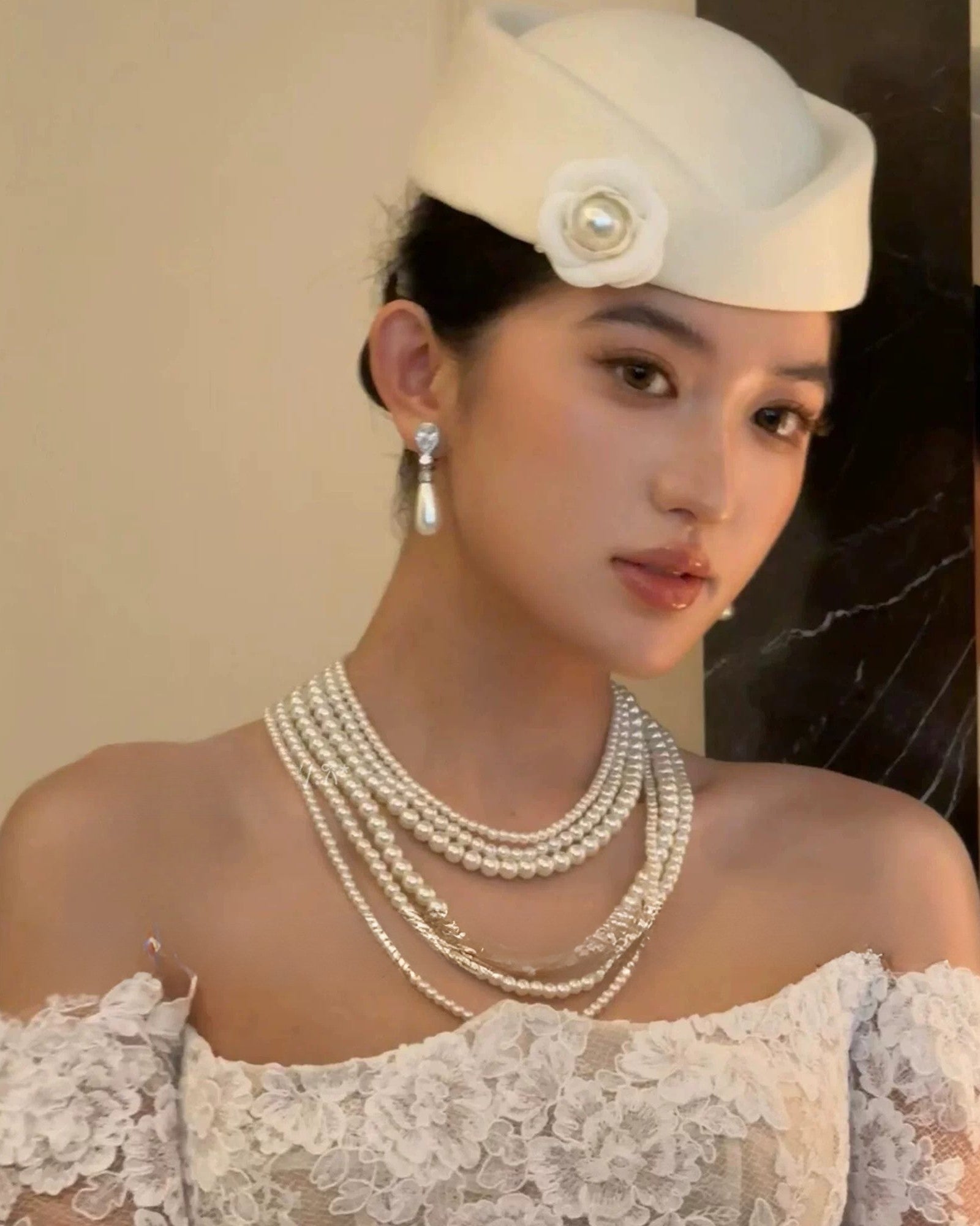 French vintage flower pearl beret