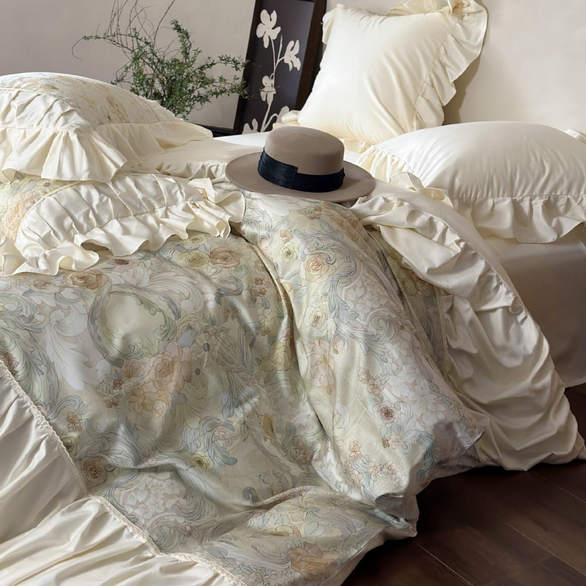 Soft Ranunculus Frill Bedding set
