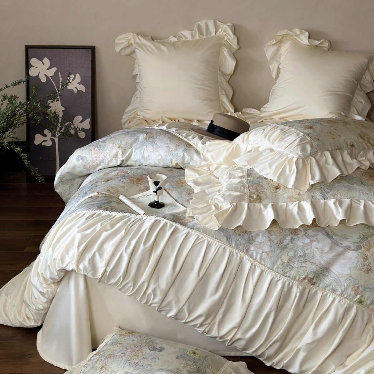 Soft Ranunculus Frill Bedding set