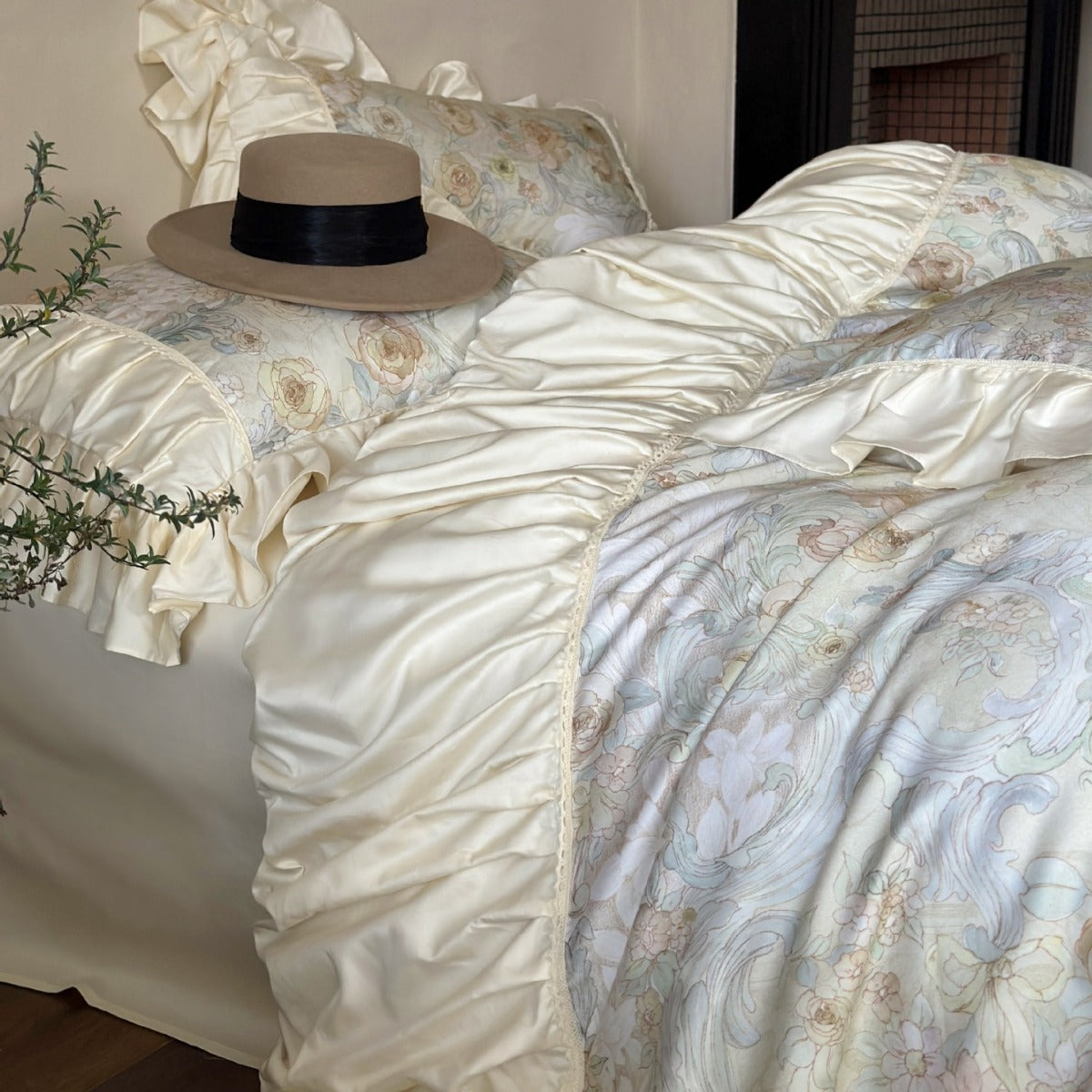 Soft Ranunculus Frill Bedding set