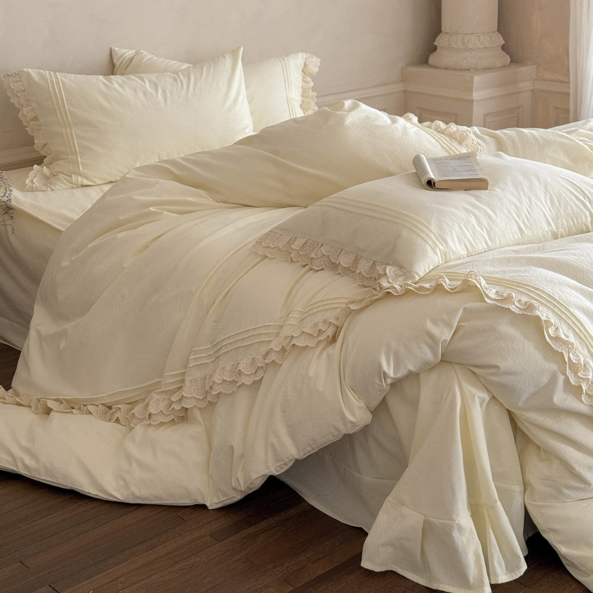 Ivory Lace Ruffle Comforter Set
