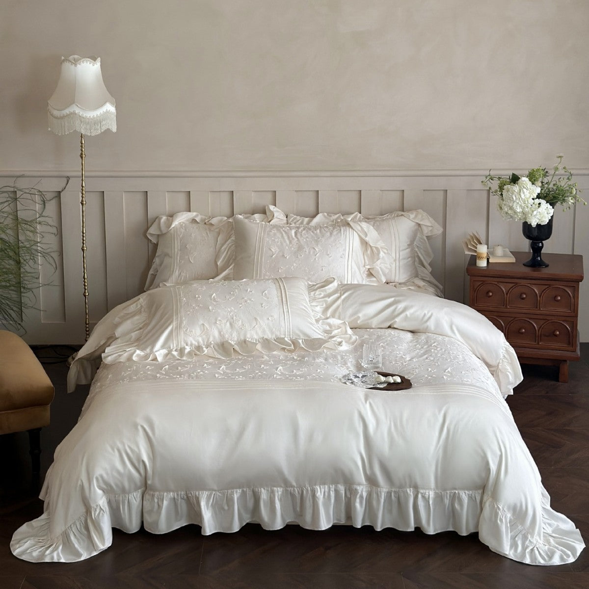 Pure Lily of the Valley Embroidery Bedding set